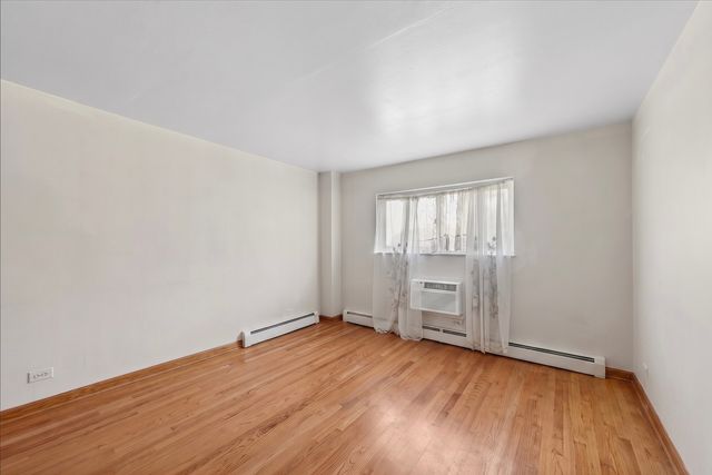 1567 Ridge Avenue 702, Evanston, IL 60201