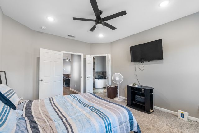 207 S James Street, Alvarado, TX 76009