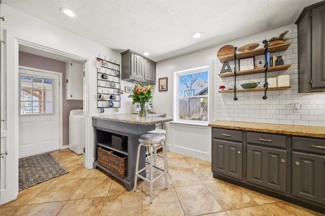 2705 Wood Cliff Court, College Station, TX 77845