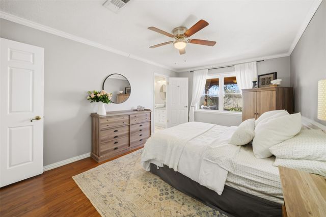 2705 Wood Cliff Court, College Station, TX 77845