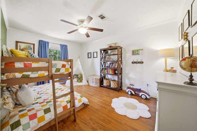 2705 Wood Cliff Court, College Station, TX 77845