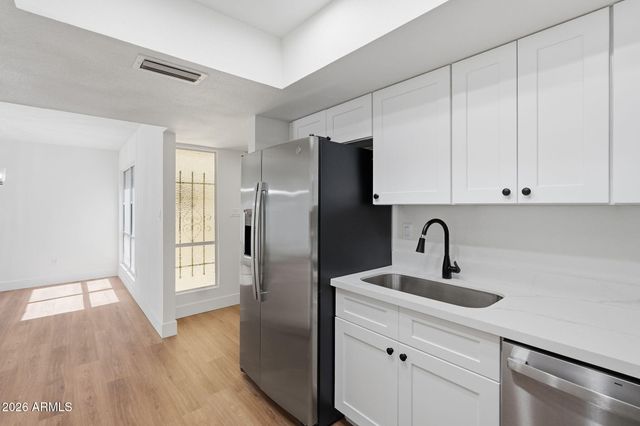 1924 E DUKE Drive, Tempe, AZ 85283