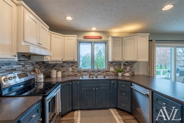 7378 Rolling Hills Drive, Hudsonville, MI 49426