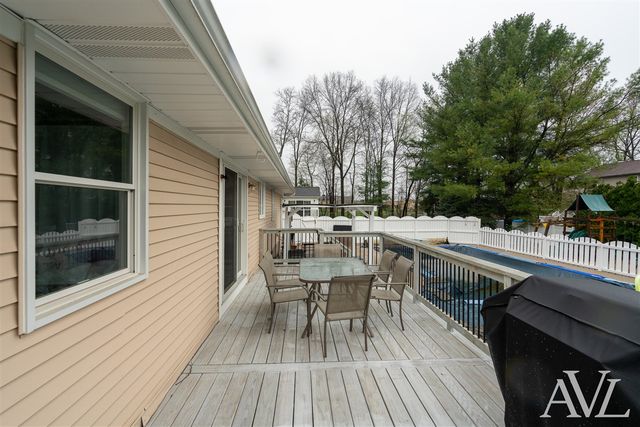 7378 Rolling Hills Drive, Hudsonville, MI 49426
