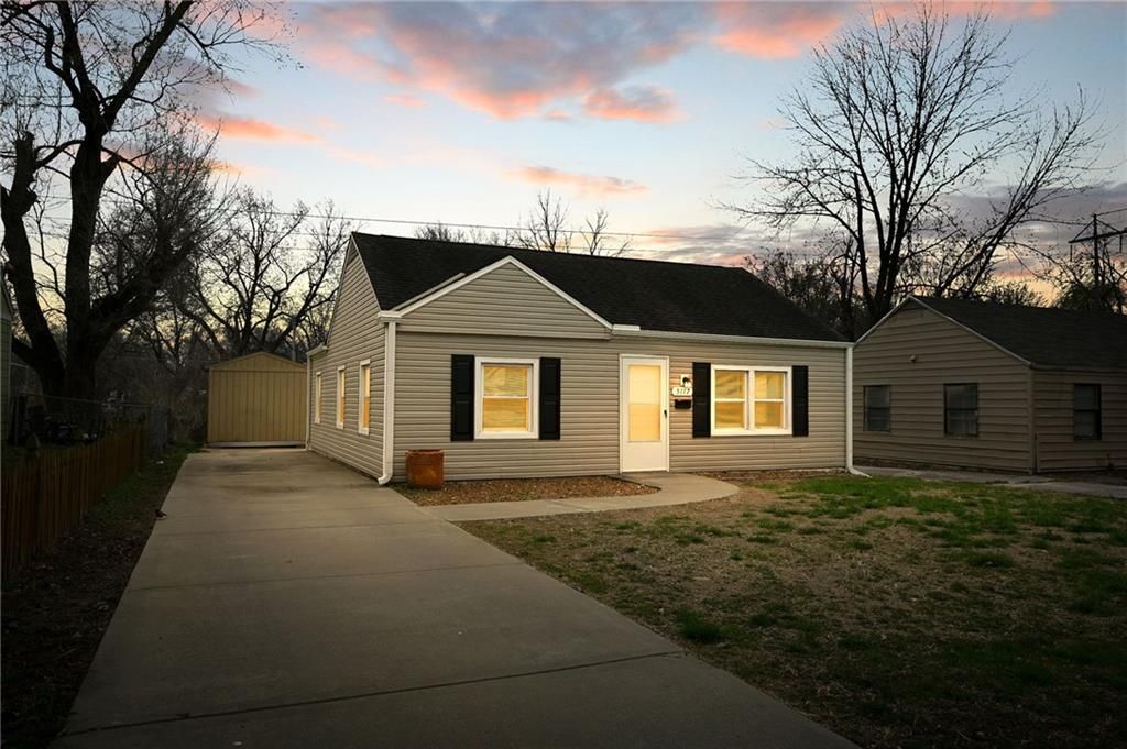 5117 CREST Drive, Kansas City, KS 66106