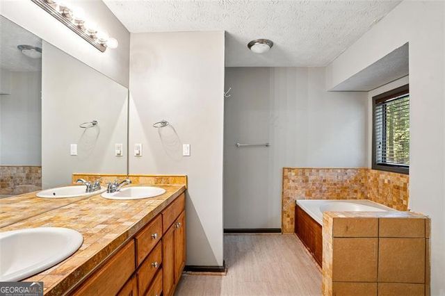 1076 STONEY CREEK Lane, Austell, GA 30168