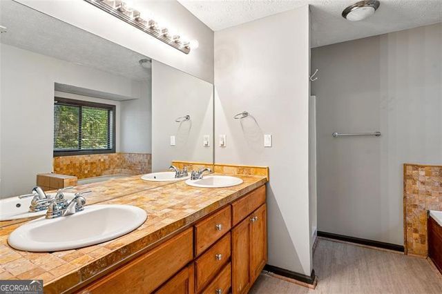 1076 STONEY CREEK Lane, Austell, GA 30168