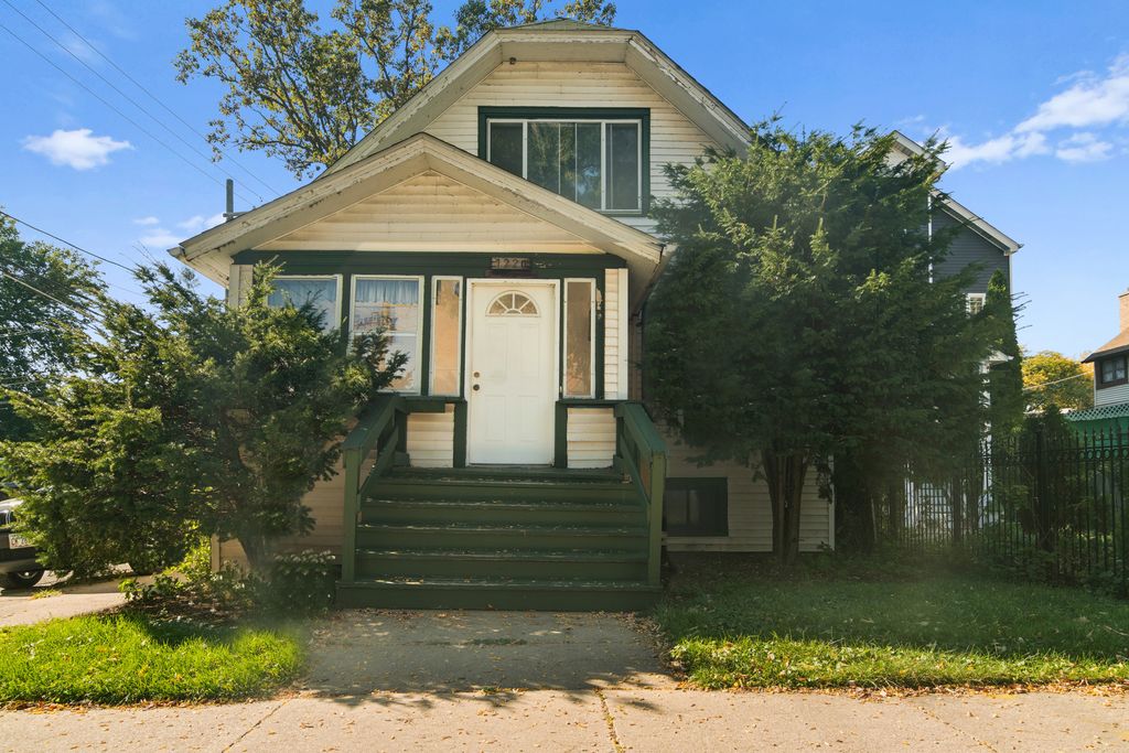 7220 N Hamilton Avenue, Chicago, IL 60645 — exterior