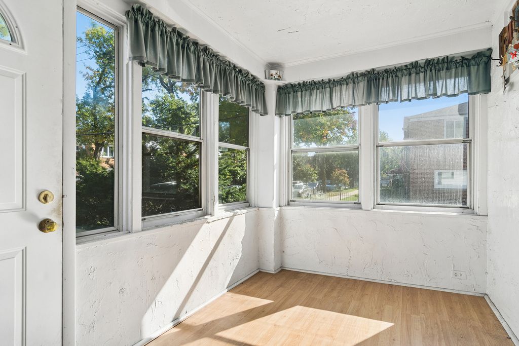 7220 N Hamilton Avenue, Chicago, IL 60645 — photo 4