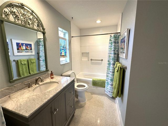 1883 RIVIERA CIRCLE, Sarasota, FL 34232