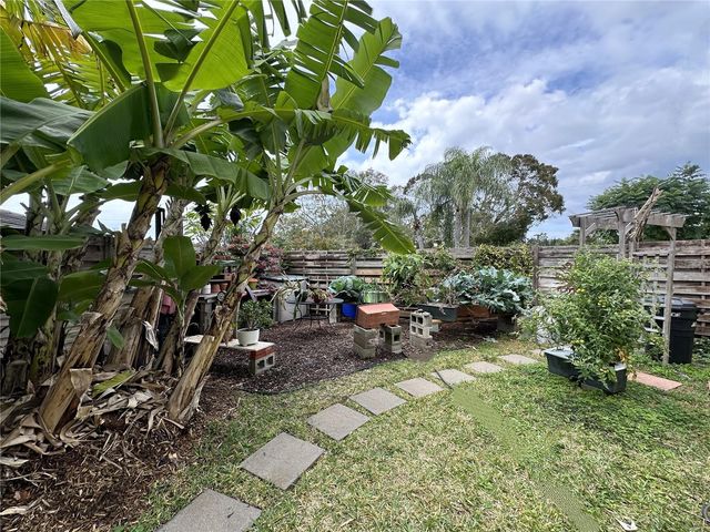 1883 RIVIERA CIRCLE, Sarasota, FL 34232
