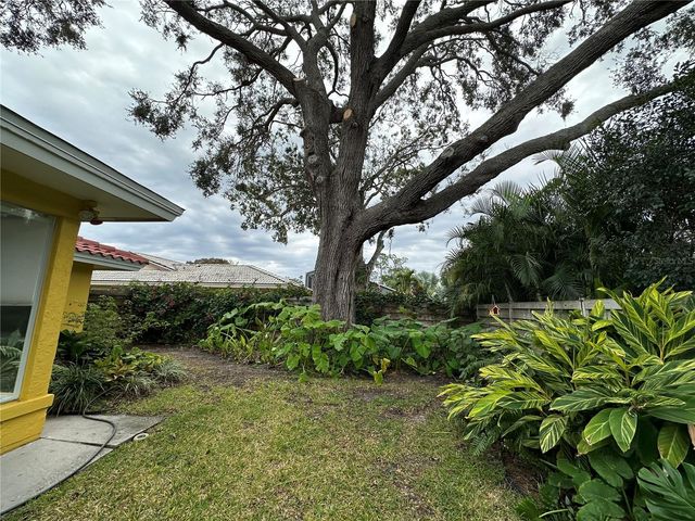 1883 RIVIERA CIRCLE, Sarasota, FL 34232