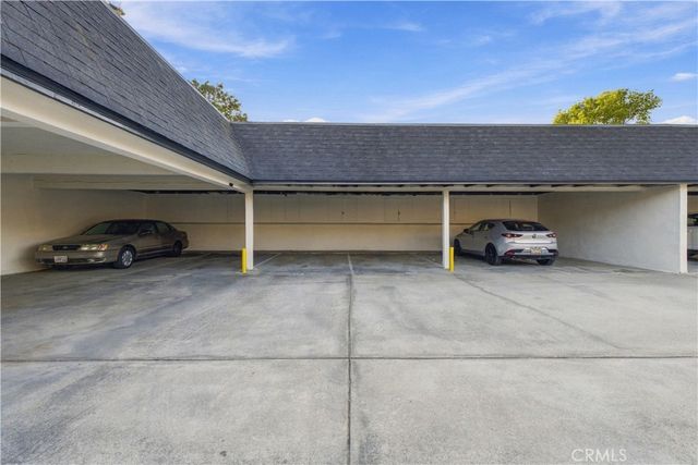 1340 Victoria J, Fullerton, CA 92831
