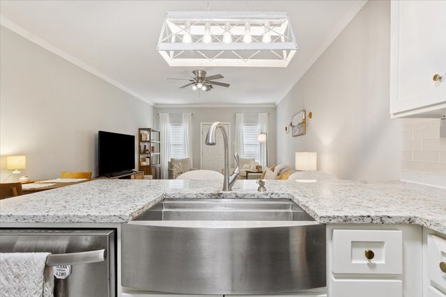 1401 Bagby Avenue 4, Waco, TX 76706