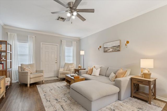 1401 Bagby Avenue 4, Waco, TX 76706