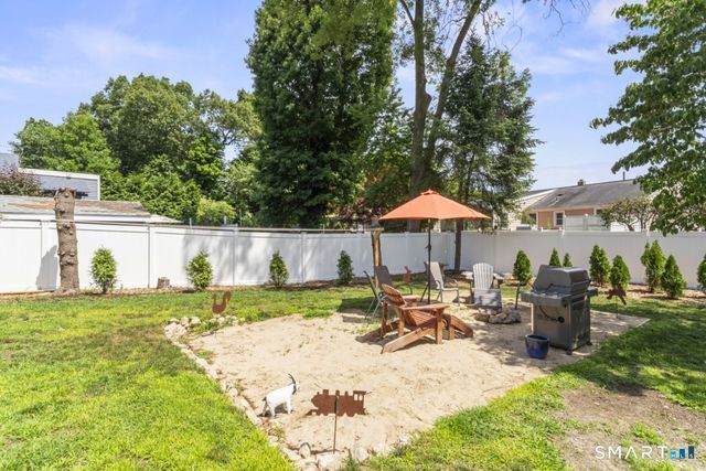 37 Cedar Crest Place, Norwalk, CT 06854