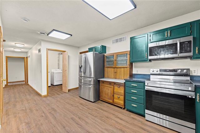 301 SW 13th Street, Oak Grove, MO 64075
