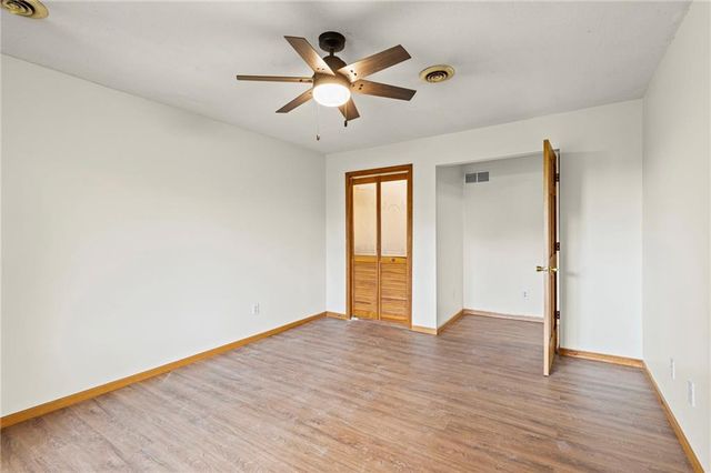 301 SW 13th Street, Oak Grove, MO 64075