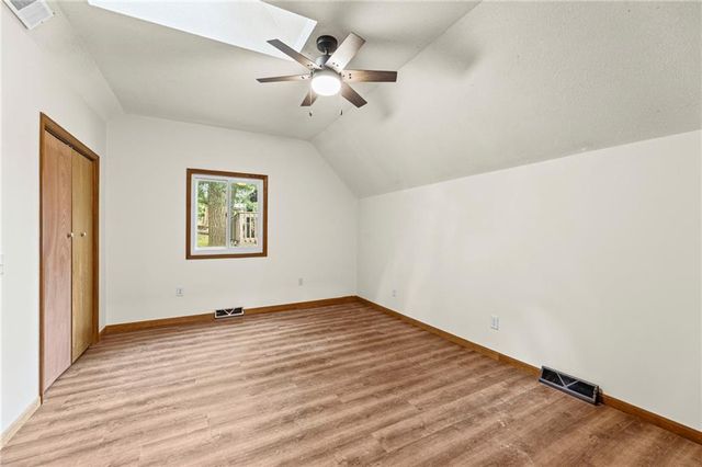 301 SW 13th Street, Oak Grove, MO 64075
