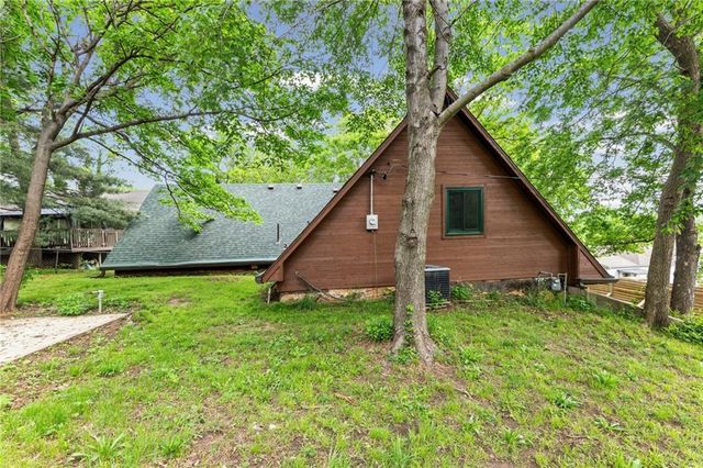 301 SW 13th Street, Oak Grove, MO 64075