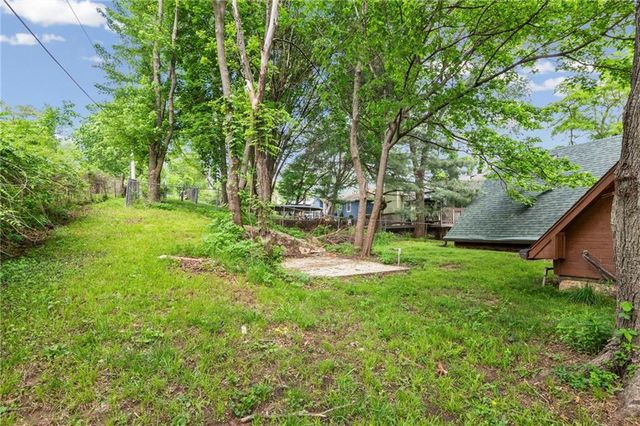 301 SW 13th Street, Oak Grove, MO 64075