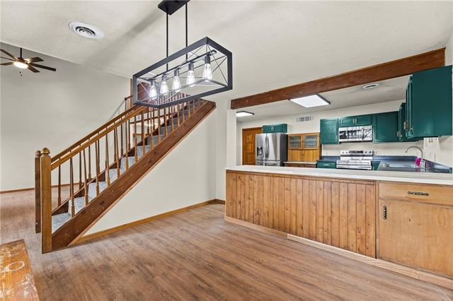 301 SW 13th Street, Oak Grove, MO 64075