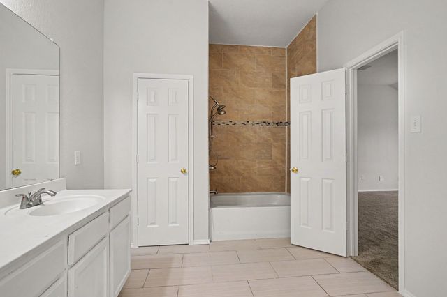 4800 Sleepy Ridge Circle, Fort Worth, TX 76133