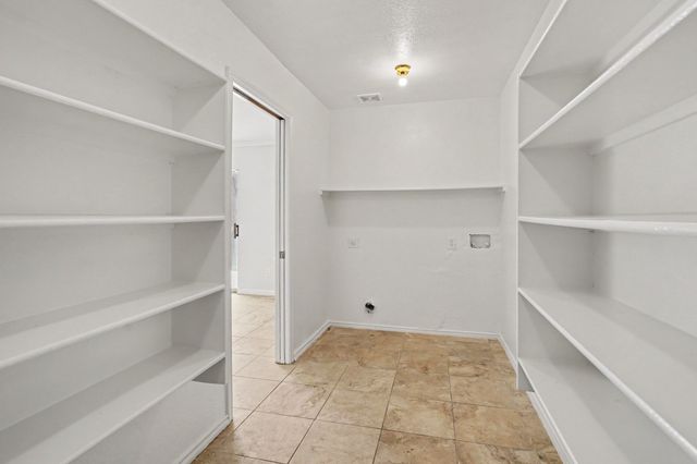 4800 Sleepy Ridge Circle, Fort Worth, TX 76133