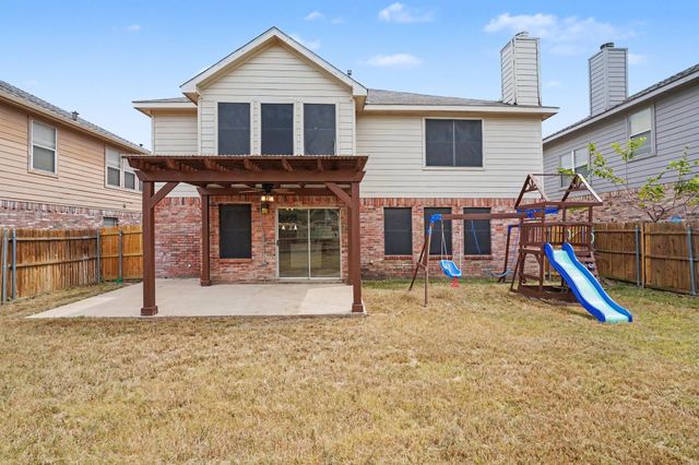 4800 Sleepy Ridge Circle, Fort Worth, TX 76133