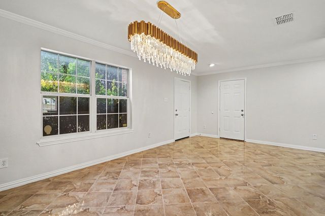 4800 Sleepy Ridge Circle, Fort Worth, TX 76133