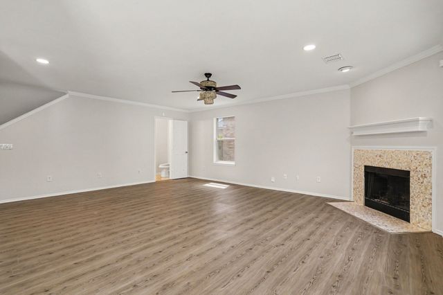 4800 Sleepy Ridge Circle, Fort Worth, TX 76133
