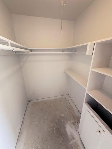 2201 Fountain View Drive 20, Houston, TX 77057