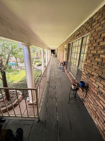2201 Fountain View Drive 20, Houston, TX 77057