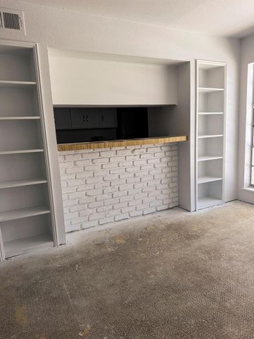 2201 Fountain View Drive 20, Houston, TX 77057