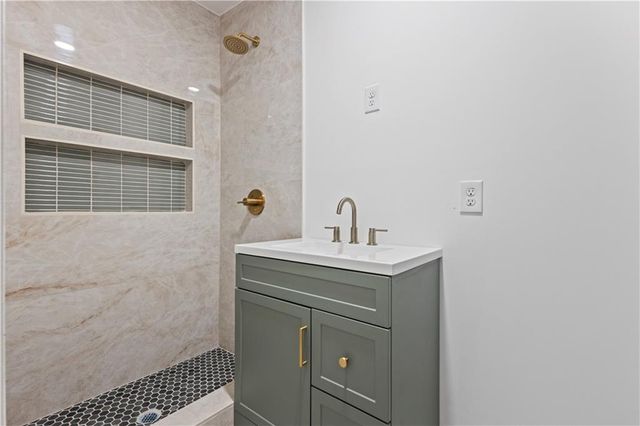 4376 Old Jonesboro Road, Forest Park, GA 30297