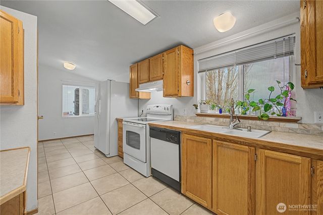 2392 Cherry Blossom Drive, Ephrata, WA 98823