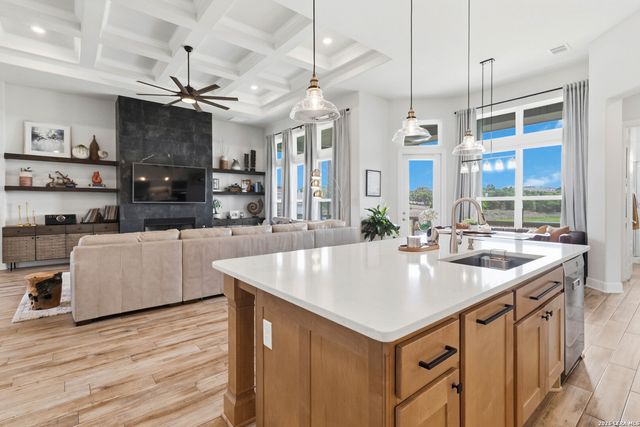 104 SPIKE RUSH LN, Boerne, TX 78006