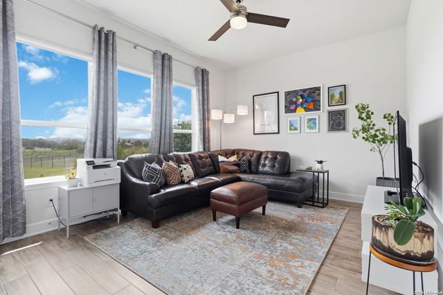 104 SPIKE RUSH LN, Boerne, TX 78006