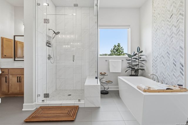 104 SPIKE RUSH LN, Boerne, TX 78006
