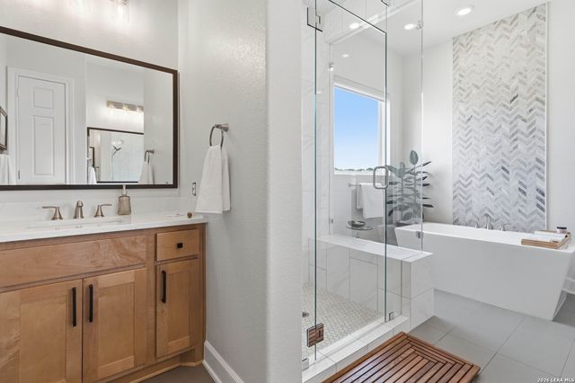 104 SPIKE RUSH LN, Boerne, TX 78006