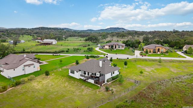 104 SPIKE RUSH LN, Boerne, TX 78006