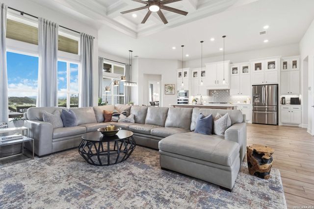 104 SPIKE RUSH LN, Boerne, TX 78006