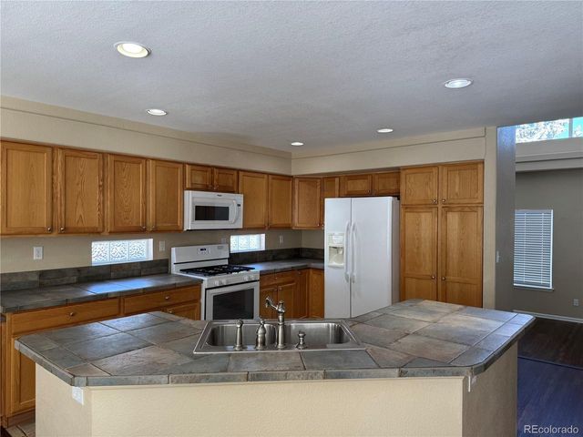 4892 Waldenwood Dr, Highlands Ranch, CO 80130