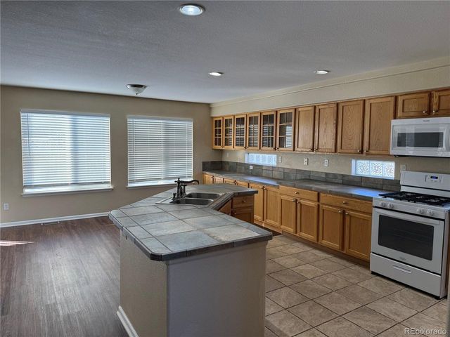 4892 Waldenwood Dr, Highlands Ranch, CO 80130