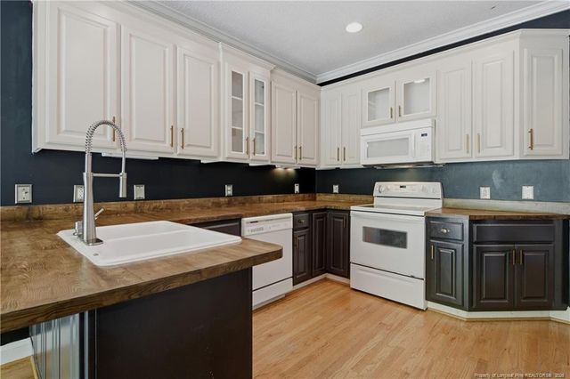 8264 Durant Nixon Road, Linden, NC 28356