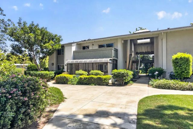 8633 Portola Court 18F, Huntington Beach, CA 92646