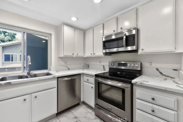 8633 Portola Court 18F, Huntington Beach, CA 92646