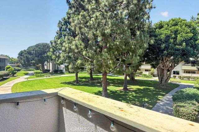 8633 Portola Court 18F, Huntington Beach, CA 92646