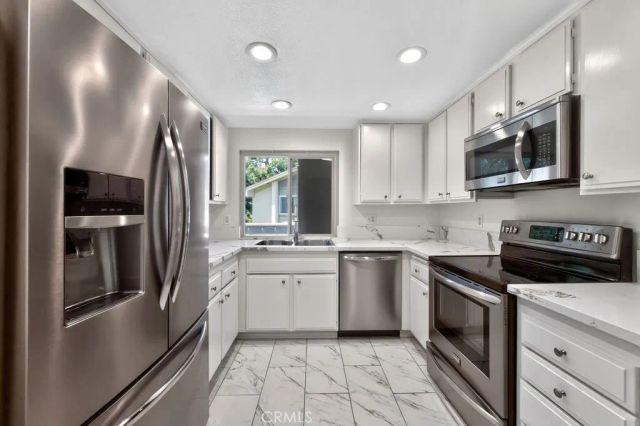 8633 Portola Court 18F, Huntington Beach, CA 92646