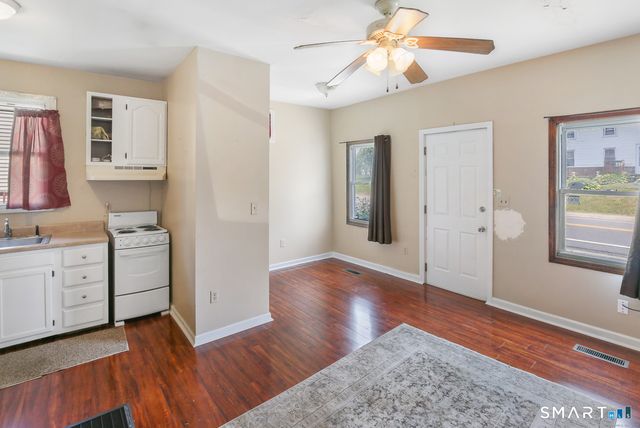 385 Putnam Pike, Killingly, CT 06241